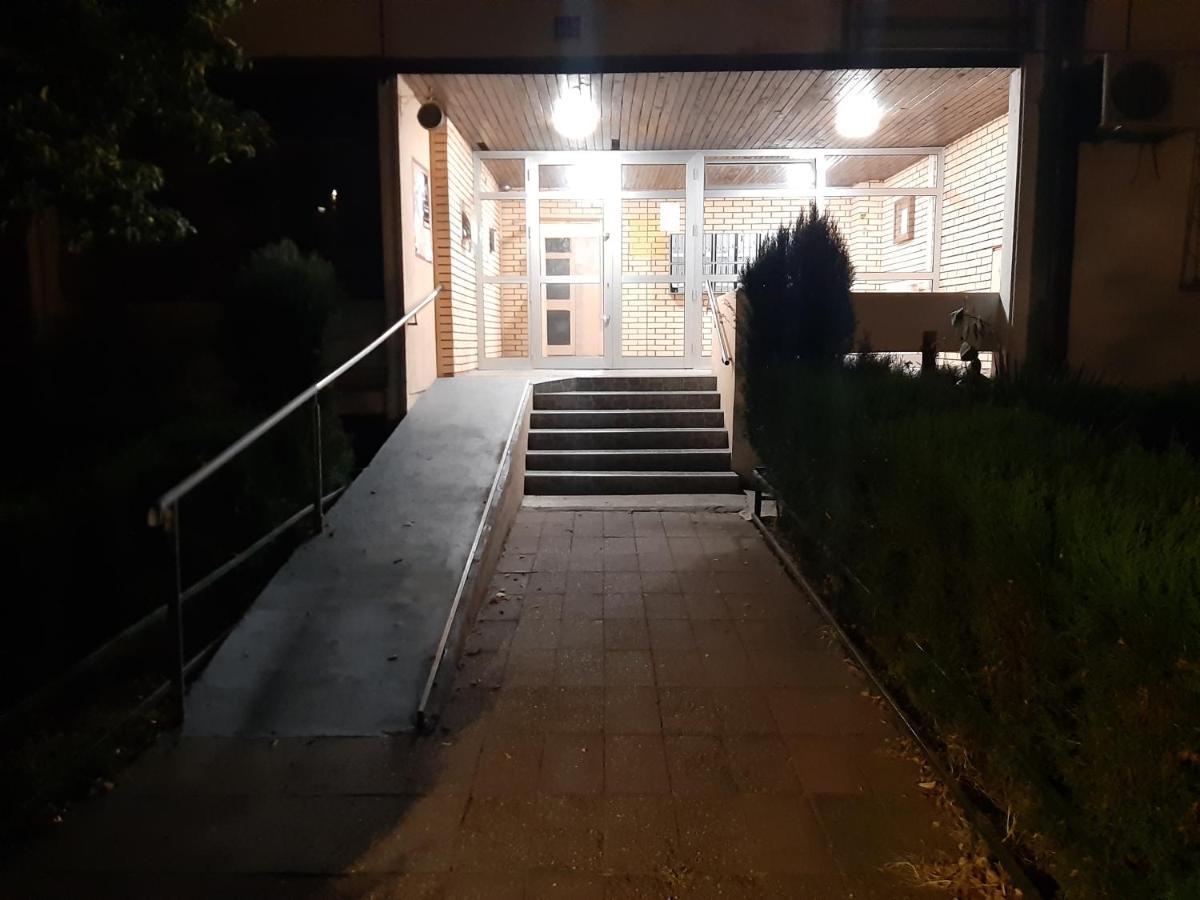 Serbian Home, Gandijeva 162 ベオグラード エクステリア 写真